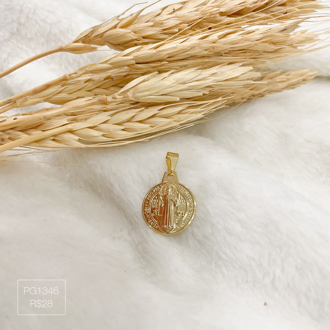 Pingente de São Bento M Liso Dourado